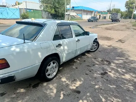 Mercedes-Benz E 230 1991 года за 1 650 000 тг. в Астана – фото 9