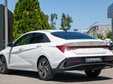 Hyundai Elantra 2025 года за 10 290 000 тг. в Алматы – фото 3