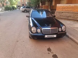 Mercedes-Benz E 230