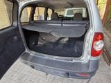Chevrolet Niva 2011 года за 1 400 000 тг. в Алматы – фото 5