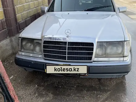Mercedes-Benz E 300 1992 года за 750 000 тг. в Алматы