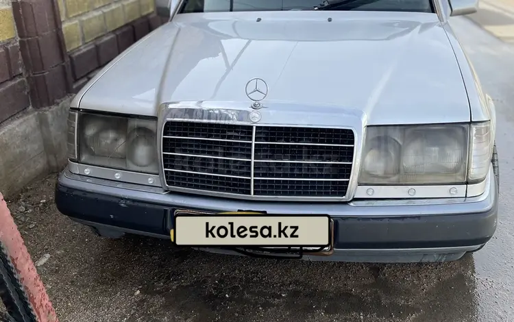 Mercedes-Benz E 300 1992 года за 750 000 тг. в Алматы