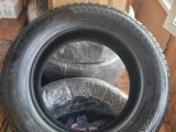 Шины зимние шипованные Yokohama iceGuard 215/65 R17 за 100 000 тг. в Костанай – фото 2