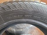 Шины зимние шипованные Yokohama iceGuard 215/65 R17 за 100 000 тг. в Костанай – фото 5