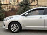 Hyundai Accent 2021 года за 7 450 000 тг. в Шымкент – фото 3