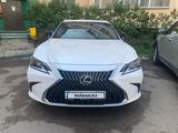 Lexus ES 250 2022 года за 29 000 000 тг. в Петропавловск – фото 2