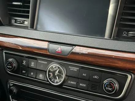Kia K7 2016 года за 9 000 000 тг. в Караганда – фото 25