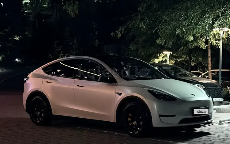 Tesla Model Y 2023 года за 21 000 000 тг. в Алматы