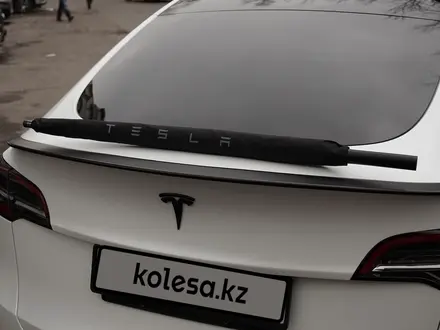 Tesla Model Y 2023 года за 21 000 000 тг. в Алматы – фото 17