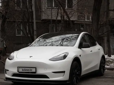 Tesla Model Y 2023 года за 21 000 000 тг. в Алматы – фото 31