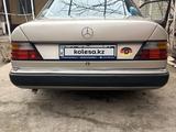 Mercedes-Benz E 230 1990 года за 1 700 000 тг. в Шымкент – фото 2
