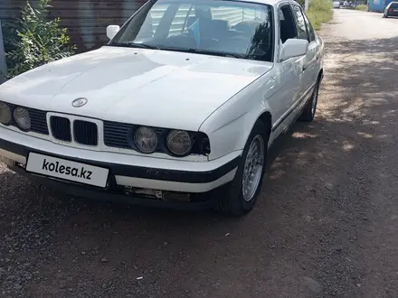 BMW 520 1991 года за 1 680 000 тг. в Астана