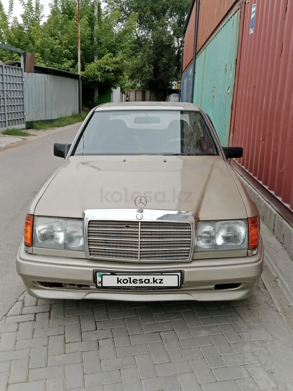 Mercedes-Benz E-Class, 1986