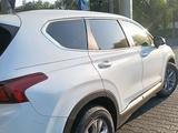 Hyundai Santa Fe 2019 годаүшін10 600 000 тг. в Алматы – фото 2
