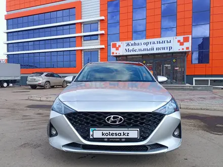 Hyundai Accent 2020 года за 8 400 000 тг. в Петропавловск – фото 2