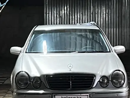 Mercedes-Benz E 240 2000 года за 4 250 000 тг. в Шымкент – фото 22