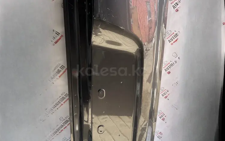 Крышка багажника нижняя (нижний борт) Toyota Lexus за 111 001 тг. в Шымкент