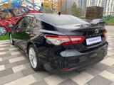 Toyota Camry 2018 годаfor14 750 000 тг. в Алматы – фото 2