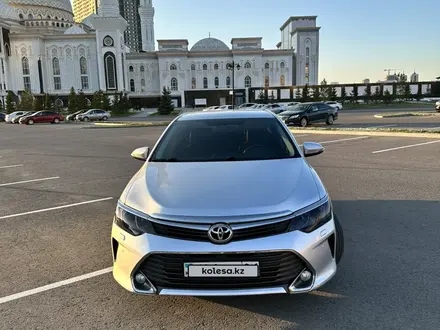 Toyota Camry 2015 года за 11 500 000 тг. в Астана – фото 4