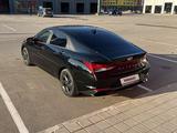 Hyundai Elantra 2022 годаfor9 900 000 тг. в Астана – фото 4