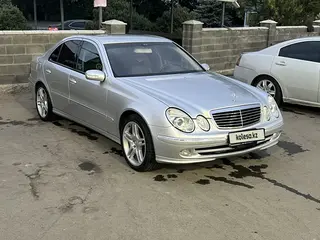 Mercedes-Benz E 320