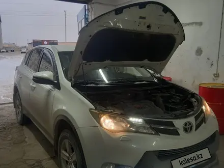 Toyota RAV4 2015 года за 11 000 000 тг. в Актау – фото 3