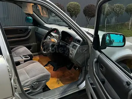 Honda CR-V 1996 года за 2 900 000 тг. в Алматы – фото 25