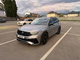 Volkswagen Tiguan 2022 года за 17 490 000 тг. в Алматы