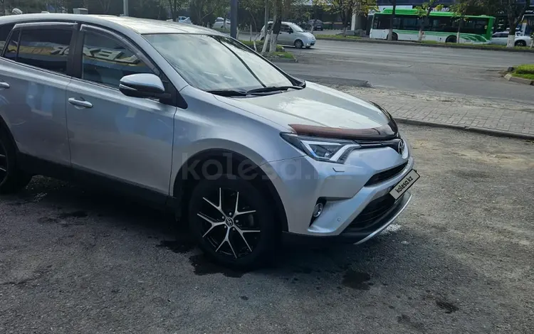 Toyota RAV4 2019 годаfor12 500 000 тг. в Шымкент