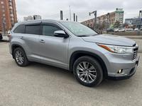 Toyota Highlander 2014 года за 16 900 000 тг. в Павлодар