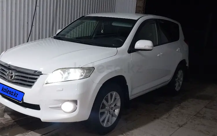 Toyota RAV4 2012 года за 8 700 000 тг. в Атырау