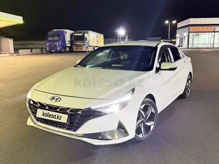 Hyundai Elantra 2022 года за 8 800 000 тг. в Шымкент