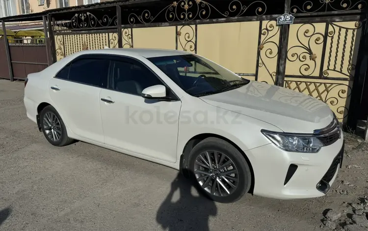 Toyota Camry 2017 годаүшін12 500 000 тг. в Атырау