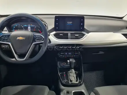 Chevrolet Captiva 2022 года за 8 490 000 тг. в Алматы – фото 24