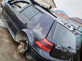 Volkswagen Golf 2003 года за 1 000 000 тг. в Атырау