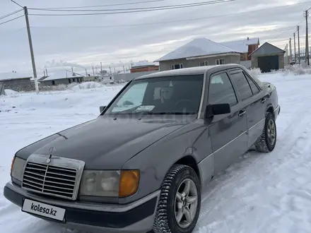 Mercedes-Benz E 200 1993 года за 1 300 000 тг. в Жезказган – фото 4