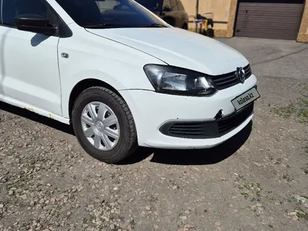 Volkswagen Polo 2015 года за 2 880 000 тг. в Петропавловск – фото 3