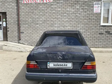 Mercedes-Benz E 260 1990 годаүшін700 000 тг. в Кокшетау – фото 5