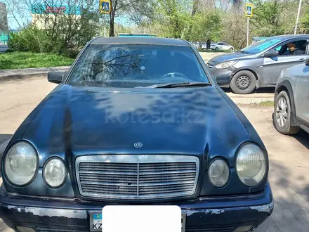 Mercedes-Benz E 200 1996 года за 1 350 000 тг. в Алматы – фото 3