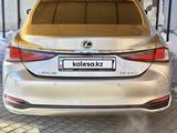 Lexus ES 250 2023 года за 25 000 000 тг. в Уральск – фото 4
