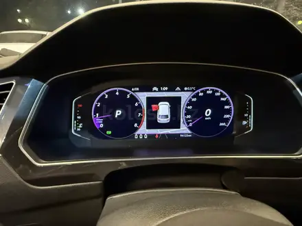 Volkswagen Tiguan 2021 года за 23 400 000 тг. в Алматы – фото 15