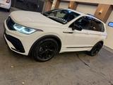 Volkswagen Tiguan 2021 года за 23 400 000 тг. в Алматы – фото 3