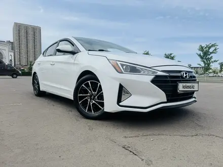 Hyundai Elantra 2020 года за 6 750 000 тг. в Астана