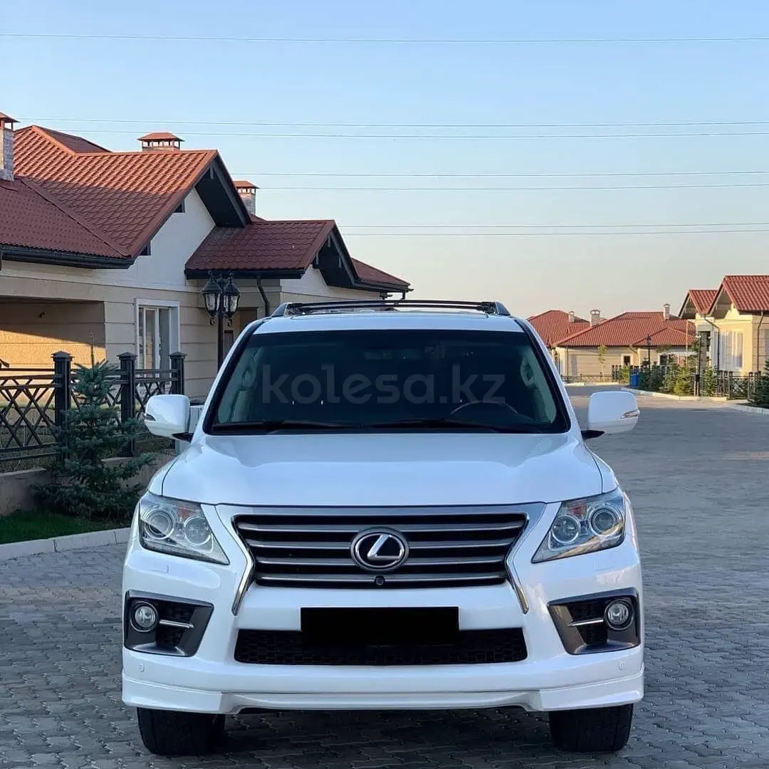 Lexus LX, 2010