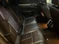 Porsche Cayenne 2012 года за 17 000 000 тг. в Алматы – фото 19