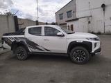 Mitsubishi L200 2023 годаүшін16 300 000 тг. в Семей – фото 2