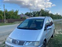 Volkswagen Sharan 1998 годаүшін1 700 000 тг. в Актобе