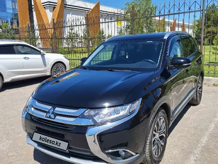 Mitsubishi Outlander 2018 года за 9 300 000 тг. в Караганда – фото 2