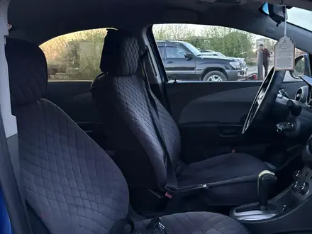 Chevrolet Aveo 2013 года за 2 980 000 тг. в Караганда – фото 14