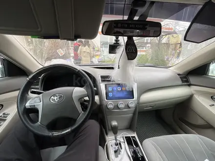 Toyota Camry 2011 года за 5 200 000 тг. в Уральск – фото 7